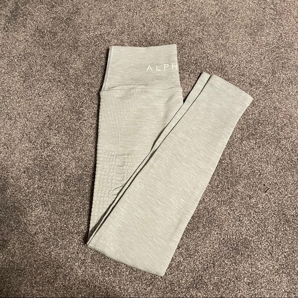 Alphalete Cloud Grey Halo Leggings